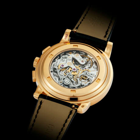 PATEK PHILIPPE. AN EXCEEDINGLY RARE AND HIGHLY ATTRACTIVE 18K PINK GOLD CHRONOGRAPH WRISTWATCH WITH BLACK DIAL - photo 3