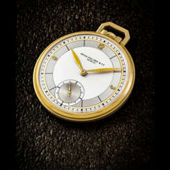 PATEK PHILIPPE. A RARE 18K GOLD POCKET WATCH WITH THREE TONE DIAL