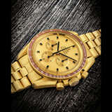 OMEGA. A RARE 18K GOLD LIMITED EDITION CHRONOGRAPH WRISTWATCH WITH BRACELET AND GOLD DIAL - фото 1