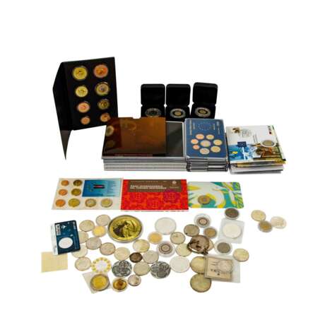 Thematic Euro - mixed lot with among other things 2 Euro coin set - photo 1