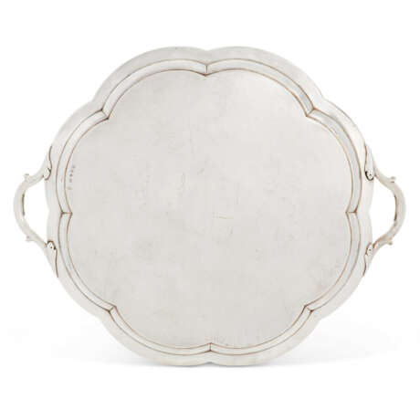 A LARGE VICTORIAN SILVER TWO-HANDLED TRAY - photo 2