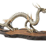 A JAPANESE IVORY ARTICULATED DRAGON - фото 4