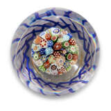 A BACCARAT DATED CLOSE MILLEFIORI WEIGHT AND A BACCARAT CLOSE MILLEFIORI MUSHROOM WEIGHT - фото 3
