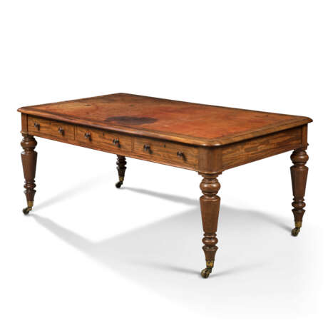 A GEORGE IV MAHOGANY LIBRARY TABLE - Foto 2