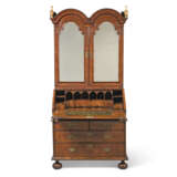 A QUEEN ANNE WALNUT AND FEATHERBANDED DOUBLE-DOMED BUREAU-CABINET - фото 2
