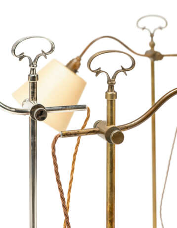 THREE PAIRS OF ADJUSTABLE DESK LAMPS - photo 3