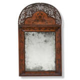 A WILLIAM AND MARY WALNUT AND MARQUETRY CUSHION-MOULDED MIRROR - фото 1