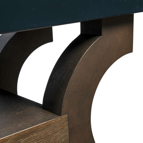 A STAINED-OAK AND BLACK-LACQUERED `CONSOLE GALION` - photo 3