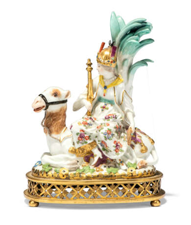 A SET OF FOUR ORMOLU-MOUNTED MEISSEN PORCELAIN FIGURES EMBLEMATIC OF THE CONTINENTS - фото 11