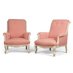 A PAIR OF FRENCH WHITE-PAINTED BERGERES