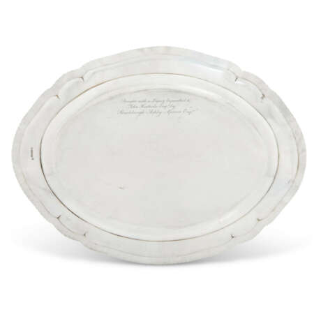 A GEORGE III SILVER MEAT DISH - photo 2