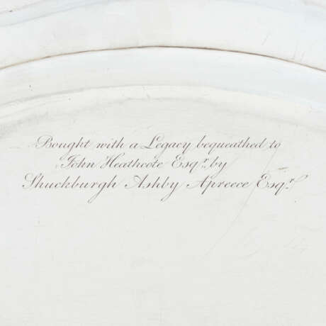 A GEORGE III SILVER MEAT DISH - photo 4