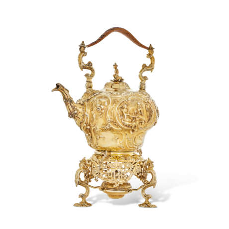 A GEORGE II SILVER-GILT KETTLE, STAND AND LAMP - photo 1