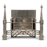 AN ENGLISH POLISHED STEEL FIRE GRATE OF LARGE SIZE - фото 1