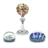 THREE CONTINENTAL GLASS WEIGHTS - photo 1