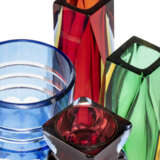 A GROUP OF FOUR COLOURED GLASS VASES - photo 3