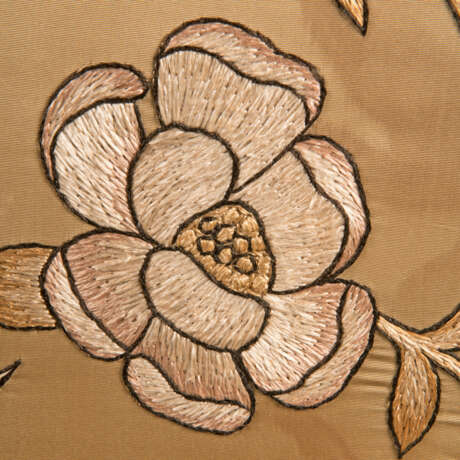 A VICTORIAN EMBROIDERED SILK PANEL - photo 3