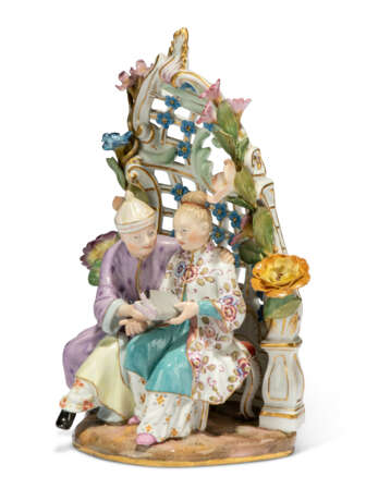 TWO MEISSEN PORCELAIN CHINOISERIE GROUPS - Foto 7