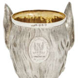 A PAIR OF GEORGE III SILVER STIRRUP CUPS - фото 3