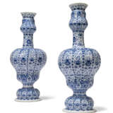 A PAIR OF DUTCH DELFT BLUE AND WHITE VASES - photo 2