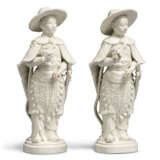 TWO CHINESE DEHUA PORCELAIN STANDING MODELS OF ARCHERS - фото 2