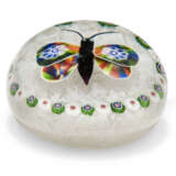 A BACCARAT GARLANDED BUTTERFLY WEIGHT - Foto 2