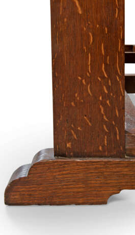 A PAIR OF ENGLISH ARTS AND CRAFTS OAK REFECTORY TABLES - фото 6