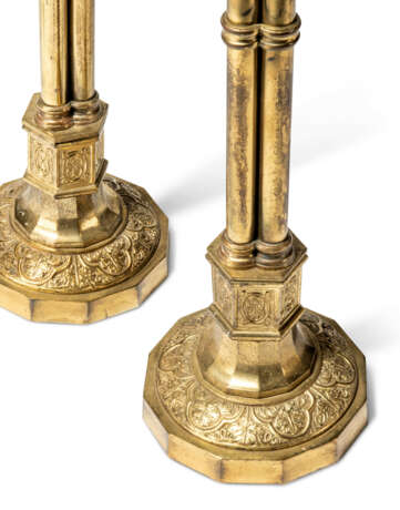 A PAIR OF GOTHIC REVIVAL GILT-BRASS TABLE LAMPS - photo 5