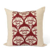 A GROUP OF SIX IKAT SILK AND CREAM LINEN SQUARE CUSHIONS - фото 3