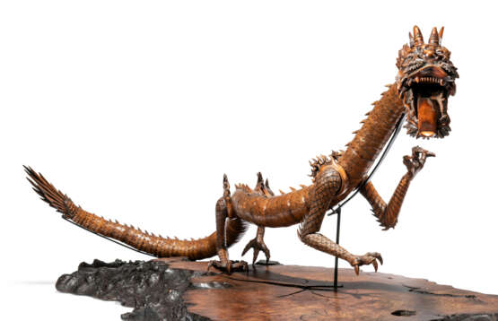 A JAPANESE BOXWOOD LARGE ARTICULATED DRAGON - фото 2