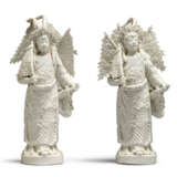TWO CHINESE DEHUA PORCELAIN STANDING FIGURES - Foto 3