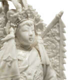TWO CHINESE DEHUA PORCELAIN STANDING FIGURES - Foto 4