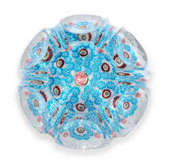 A CLICHY FACETED PATTERNED MILLEFIORI WEIGHT