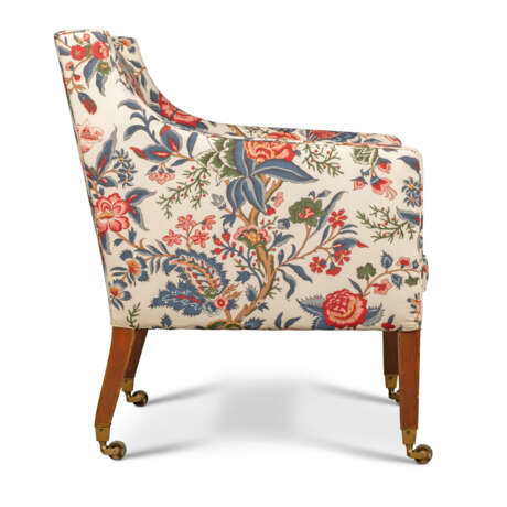 A GEORGE III-STYLE STAINED BEECH ARMCHAIR - photo 3