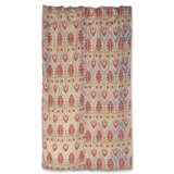 TWO VINTAGE SILK IKAT CURTAINS - фото 10