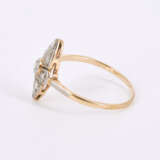 Set: Diamond Ring and Diamond Negligé Necklace - фото 2
