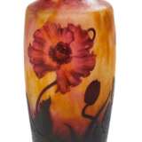 Kleine Vase mit blühendem Mohn - Foto 1