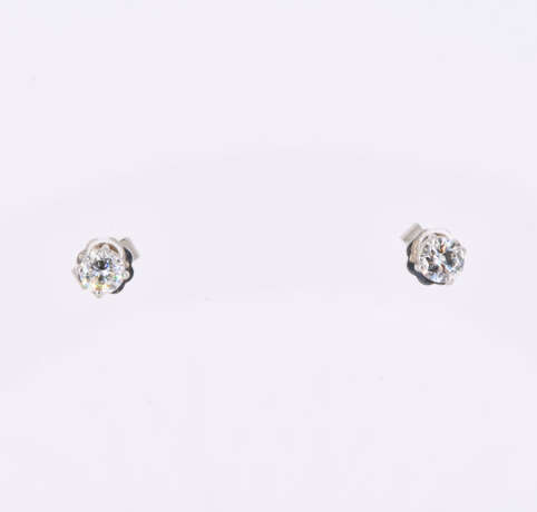 Solitaire Stud Earrings - photo 1