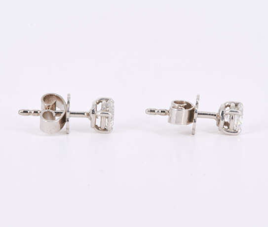 Solitaire Stud Earrings - photo 2