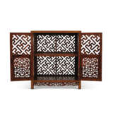 A PAIR OF HUANGHUALI CABINETS WITH LATTICED PANELS - фото 3