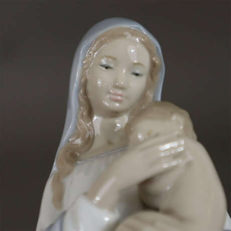 Porzellanfigur "Madonna der Blumen" - Lladro, S - photo 6