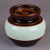 Keramik-Tabaktopf - sandfarbener Scherben, Glas - photo 1