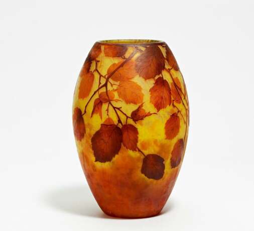 Große Vase mit Haselnusszweigen - фото 1