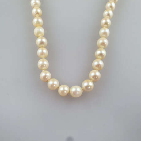 Perlenkette mit Goldschließe - einreihige Kette - photo 4