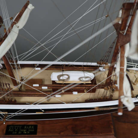 Modellschiff "Cutty Sark" im Schaukasten - maßs - Foto 11