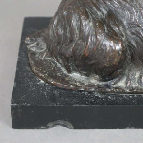 Bronzefigur - vollrunde Darstellung eines Putto - Foto 2