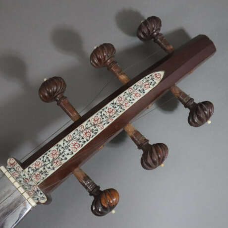 Indisches Saiteninstrument - sog. Sarod, 20. Jh - photo 2