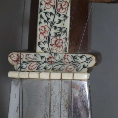 Indisches Saiteninstrument - sog. Sarod, 20. Jh - photo 3