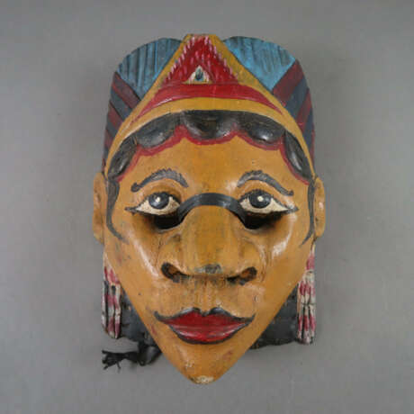 Konvolut von acht Masken - Indonesien, Holzmask - photo 9