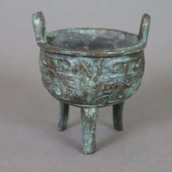 Weihrauchbrenner vom Typ 'ding' - China, Bronze